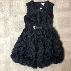 Gorgeous vintage black floral dress with bedazzled belt | Size 10